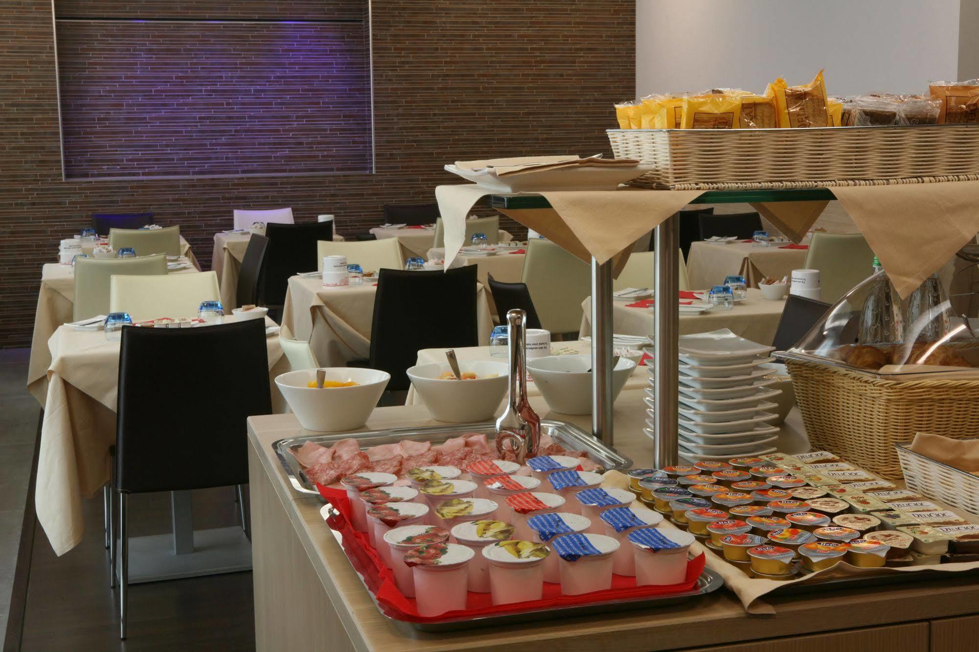 Hotel Mito Ossona Ngoại thất bức ảnh