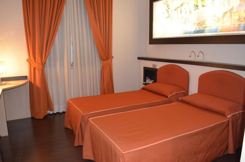 Hotel Mito Ossona Ngoại thất bức ảnh