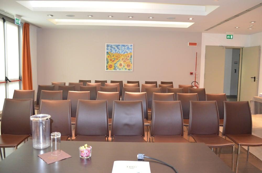 Hotel Mito Ossona Ngoại thất bức ảnh