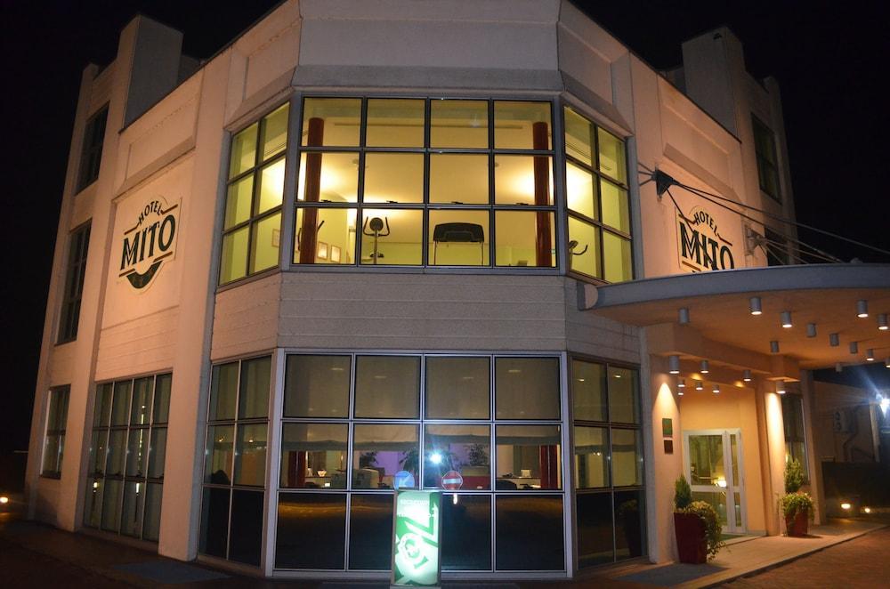 Hotel Mito Ossona Ngoại thất bức ảnh