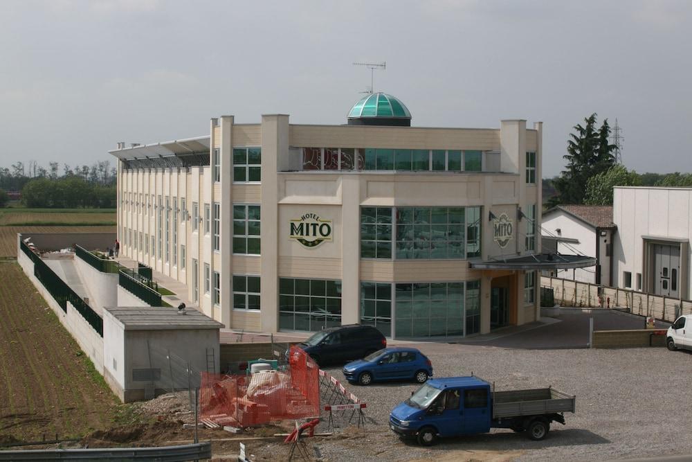 Hotel Mito Ossona Ngoại thất bức ảnh